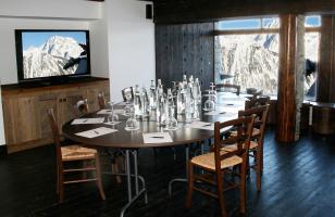 Salle de réunion au Courcheneige, hôtel 4 étoiles à Courchevel